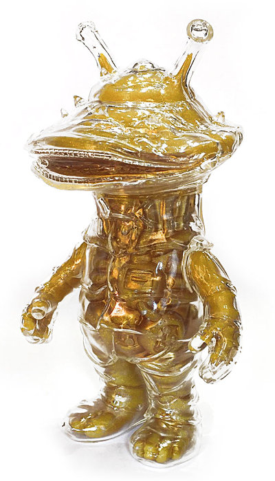 SECRET BASEより“金色に輝く骨入り”カネゴンが3/10(金)発売！ – 円谷