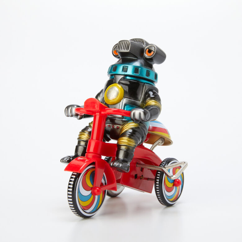 M1号製「セブンガー三輪車 限定カラー」ツブラヤストアONLINEに登場