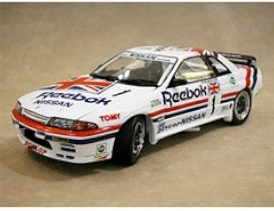 Amazon | トミカエブロ 1/24リーボックスカイラインR32 | ミニカー