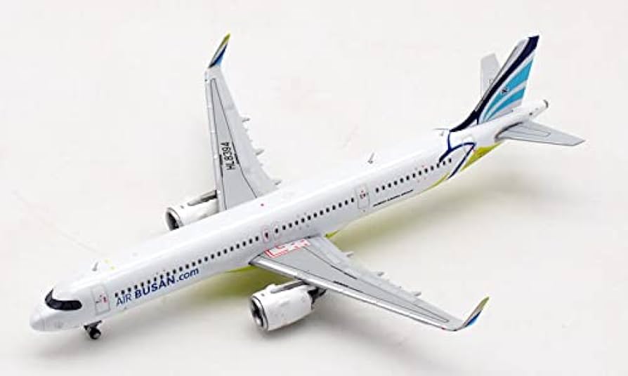 Amazon.com: JC Wings Air Busan Airbus A321neo HL8394 1:400 DIECAST