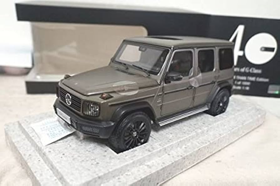 Amazon | メルセデス ベンツ Gクラス 1/18 40周年リミテッド