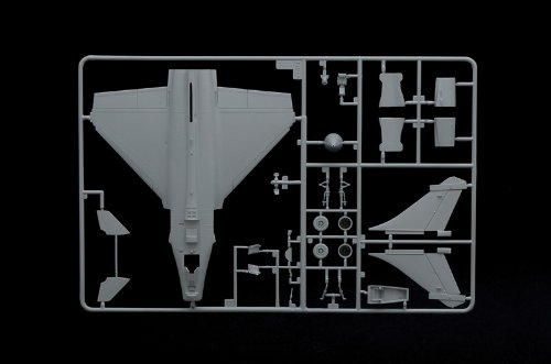 Amazon.com: Italeri 1319 1: 72 – Rafale M External Operations 2011