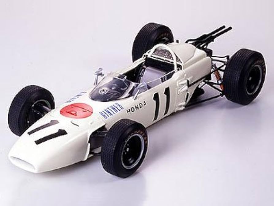 Amazon.co.jp: タミヤ 1/12 ダイキャスト ホンダ RA272 完成品 : Hobbies