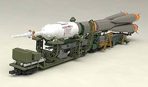 Amazon | 1/150プラスチックモデル ソユーズロケット+搬送列車 1/150