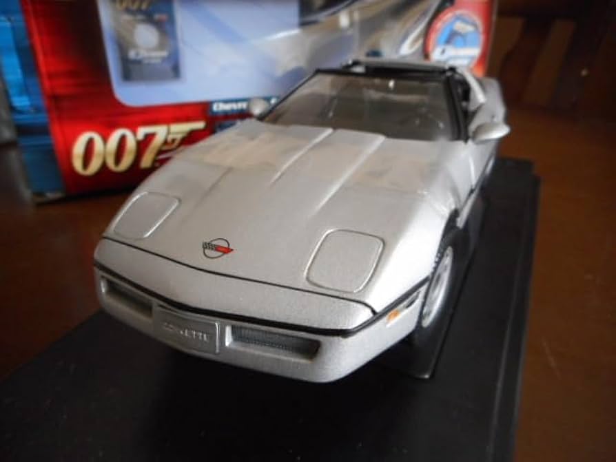 Amazon | 1/18 アオシマ シボレー コルベット 007 ボンドカー 美しき