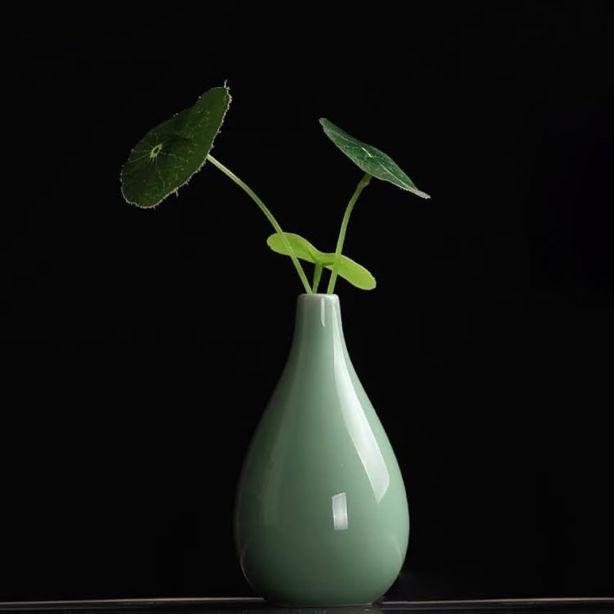 Amazon.co.jp: 龍泉青磁 「水滴」 花器 花瓶一輪挿し フラワーベース