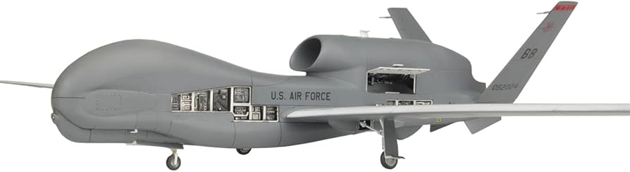 Amazon | プラッツ 1/72 アメリカ空軍 無人偵察機 RQ-4Bグローバル
