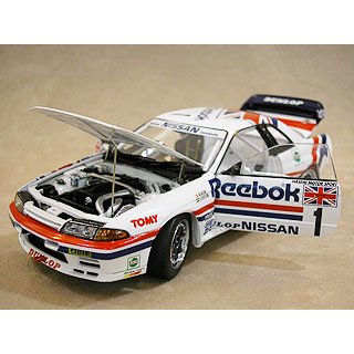 Amazon | トミカエブロ 1/24リーボックスカイラインR32 | ミニカー