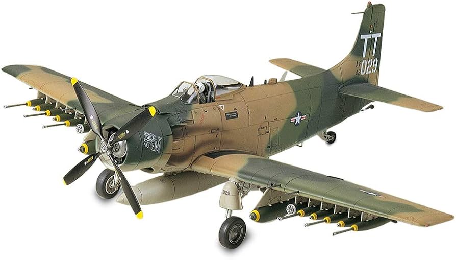 Amazon.com: Tamiya 61073 1/48 Douglas A-1J Skyraider USAF Plastic
