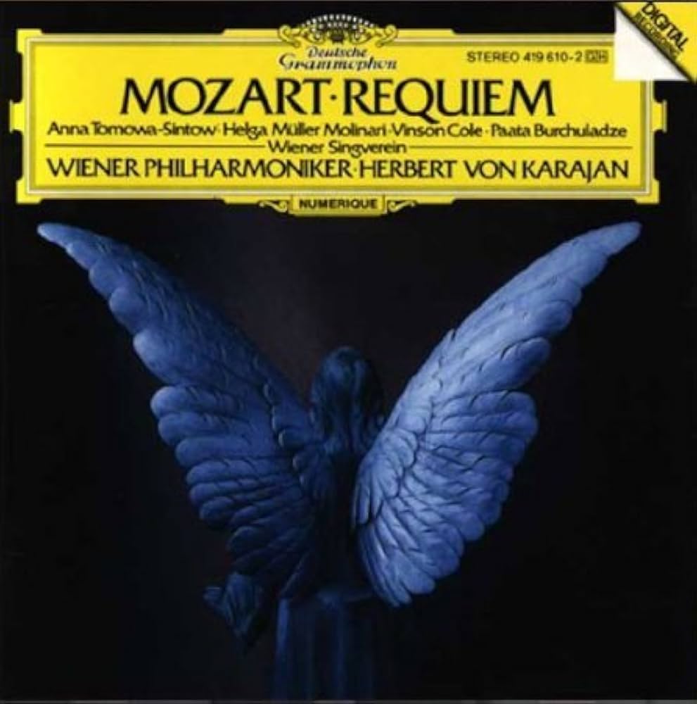 Amazon.com: Mozart: Requiem, K.626: 0028941961020: Books