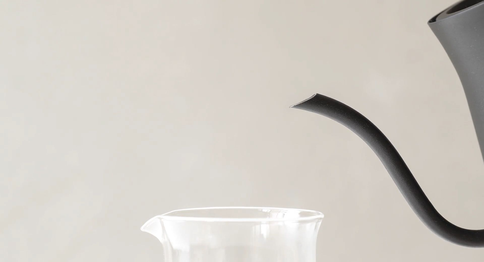 Amazon | 【旧型モデル】バルミューダ ザ・ポット｜電気ケトル