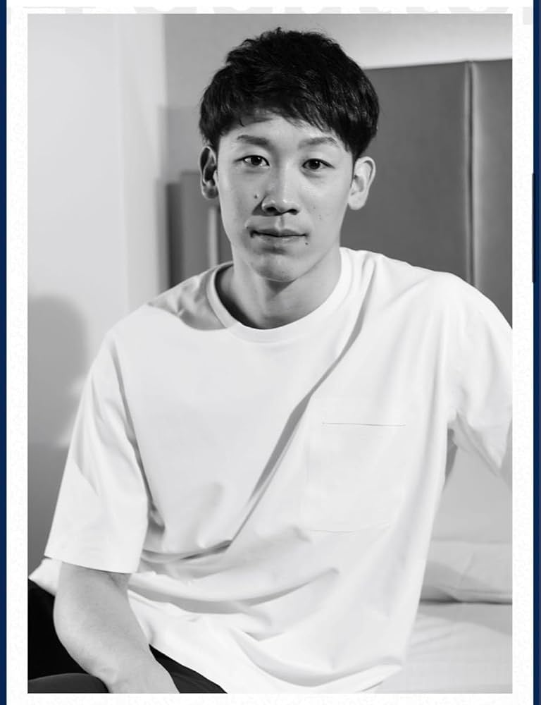 Amazon.co.jp: 石川祐希 写真集 14 quattordici オフィシャルブック