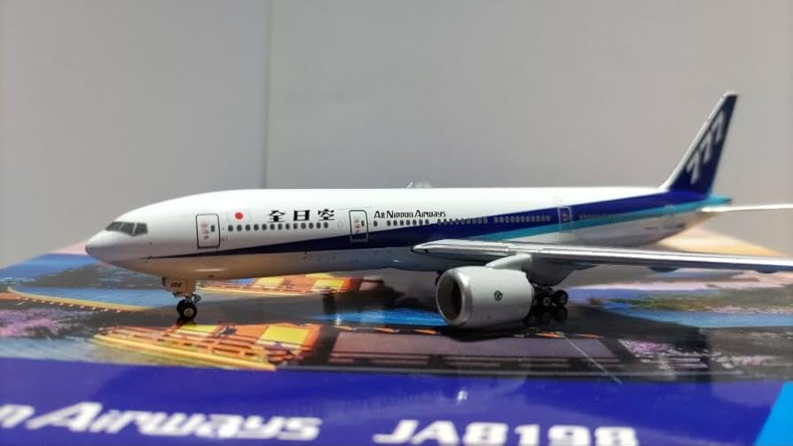 Amazon.co.jp: 1/400 ANA B777-200 全日空 JA8198 777尾翼 : 文房具