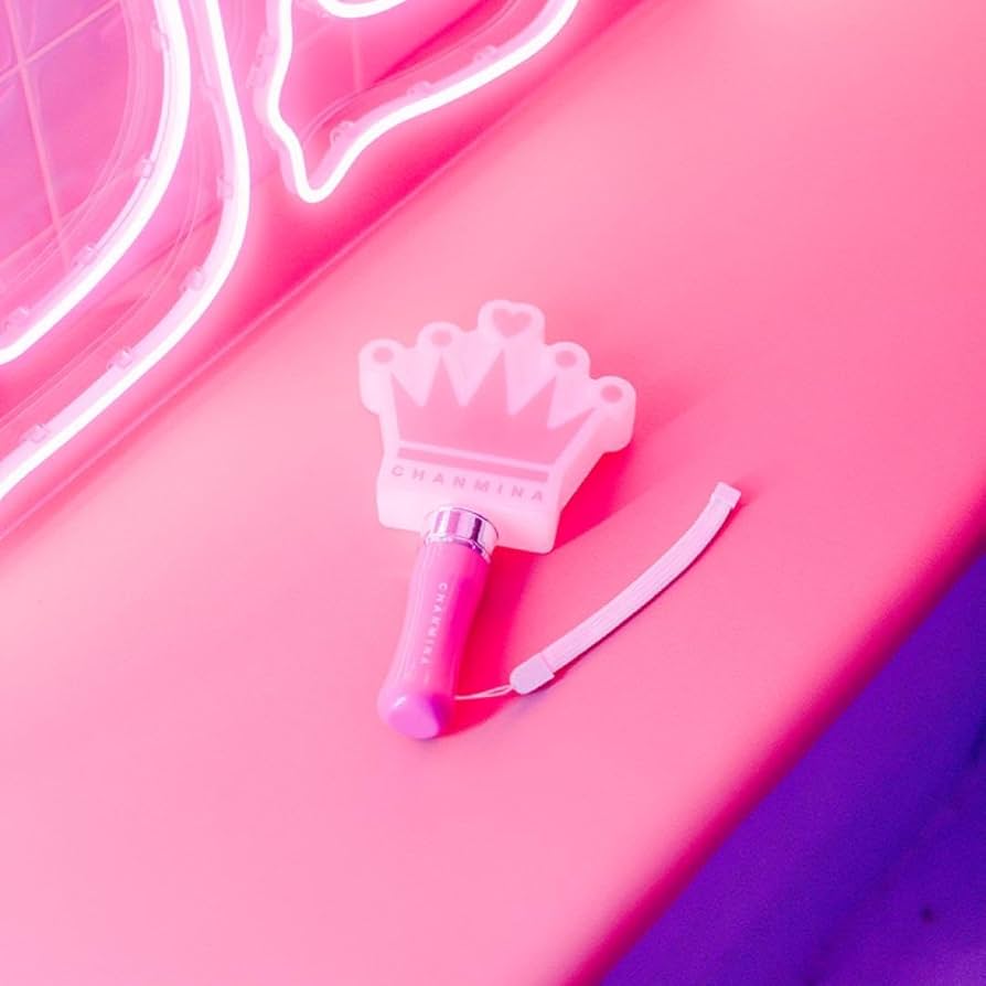 Amazon.co.jp: ちゃんみな クラウンペンライト : おもちゃ