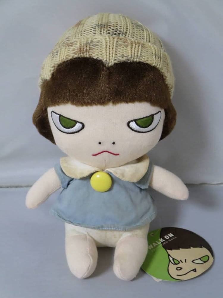 Amazon.co.jp: 奈良美智【おんなのこ】ぬいぐるみ 約20cm WALK ON