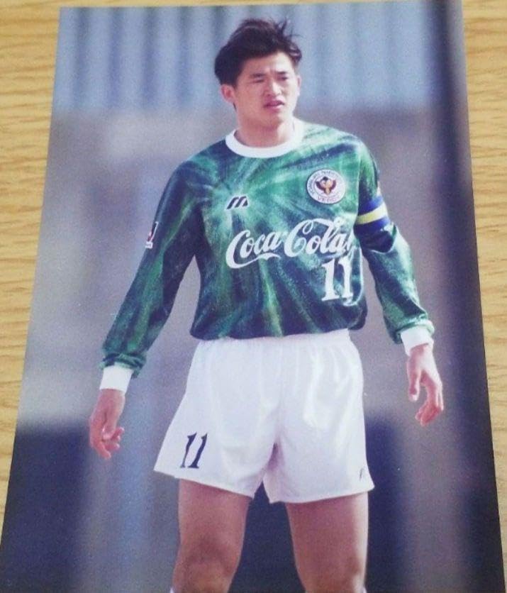 Amazon.co.jp: 三浦知良選手の全盛期の生写真4枚セット : おもちゃ