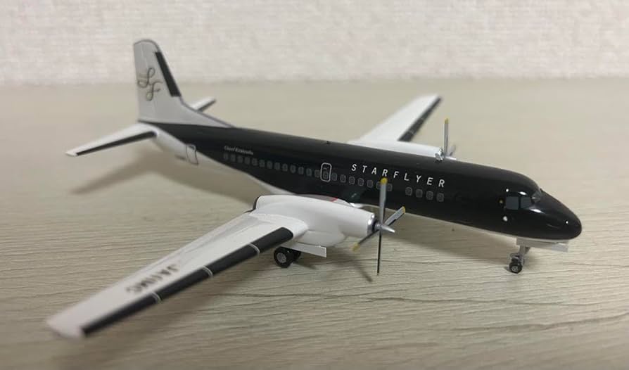 Amazon.co.jp: YS11 スターフライヤー 飛行機模型 モデルプレイン YS11