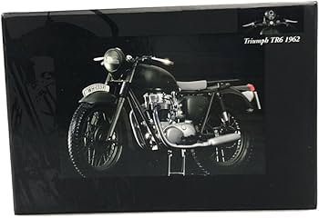 Amazon | フィギュア WH-13371 トライアンフ TR6 1962年 MINICHAMPS