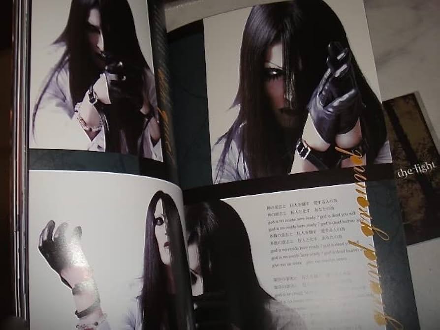 Amazon.co.jp: 眞呼（deadman）/CD+本/buried with the light/kein