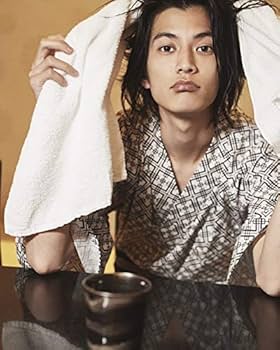 Amazon.co.jp: 渡邊圭祐 1st写真集『その節は。』 (TOKYO NEWS MOOK