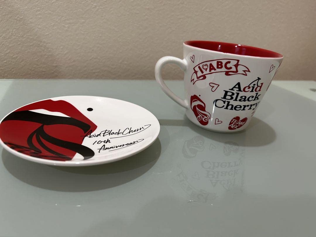 Amazon.co.jp: Acid Black Cherry マグカップ&プレートセット白