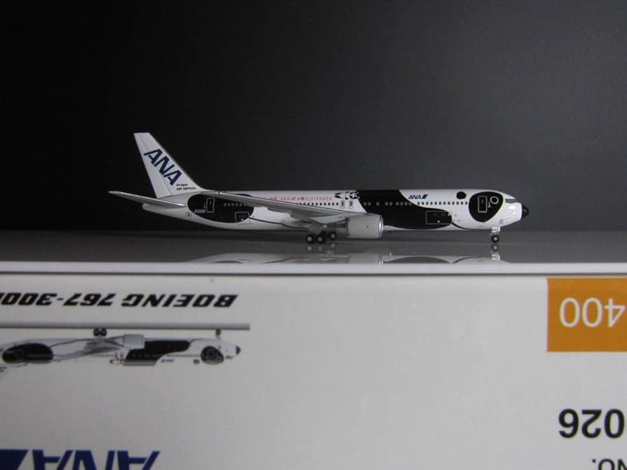 Phoenix 04218 全日空 B767-300ER JA606A パンダ Phoenix 04218 全日空