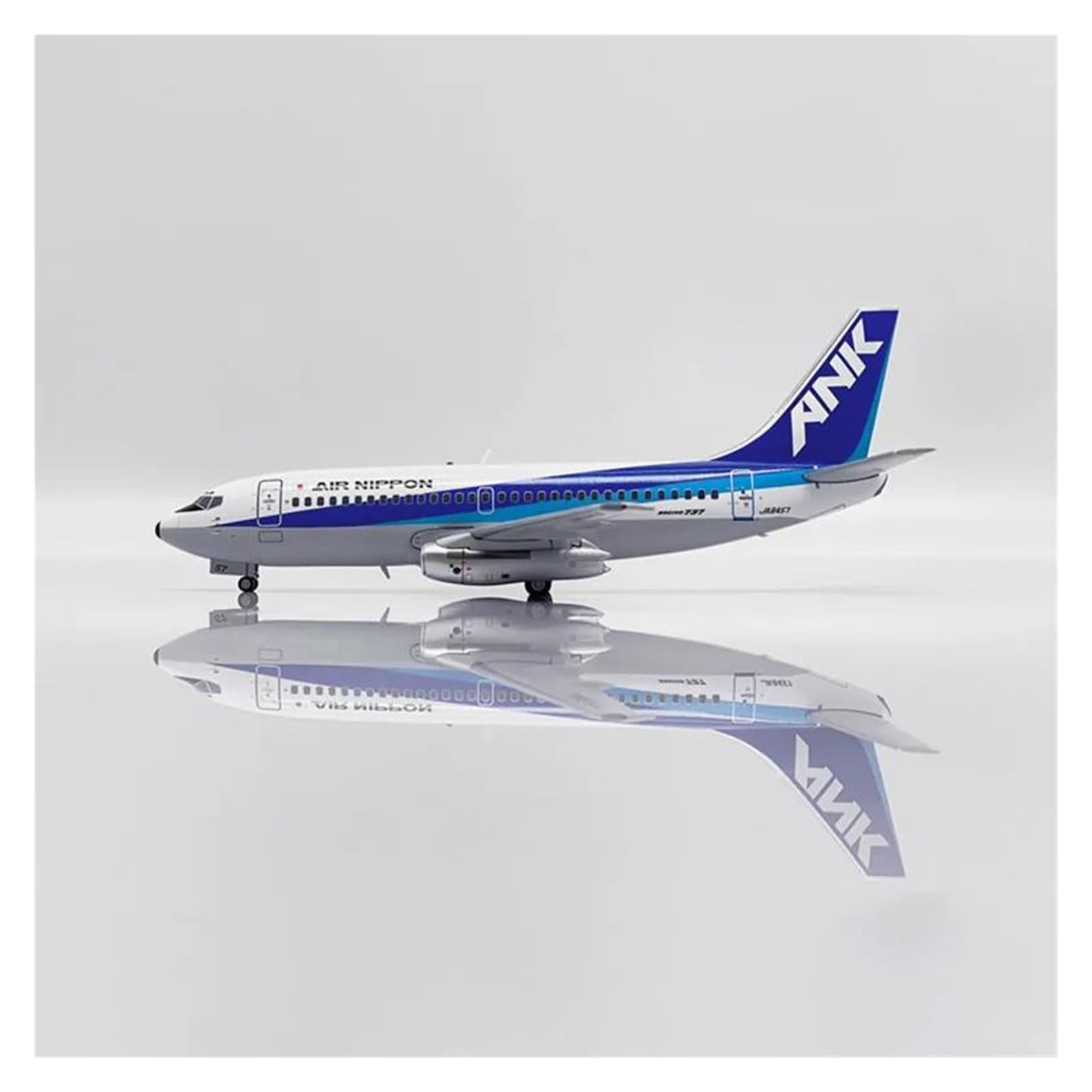 Amazon.co.jp: 飛行機模型飛行機おもちゃの飛行機模型 全日空 B737-200