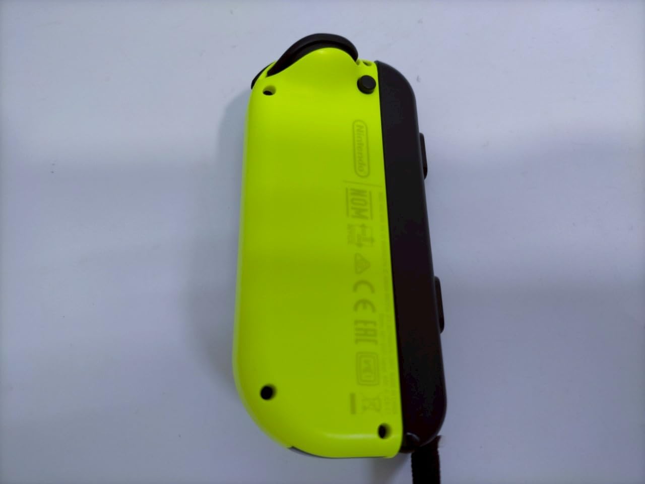 Amazon.co.jp: Joy－Con（R） ネオンイエロー（ニンテンドーストア限定