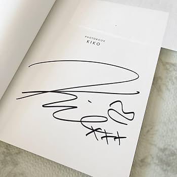 Amazon.co.jp: ＼直筆サイン入り／ KIKO 水原希子 フォトブック 写真集