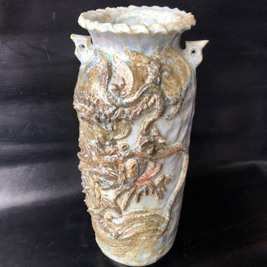 Amazon.co.jp: 人間国宝級蔵から凄い龍が舞う壺が出てきた壺花瓶花道具