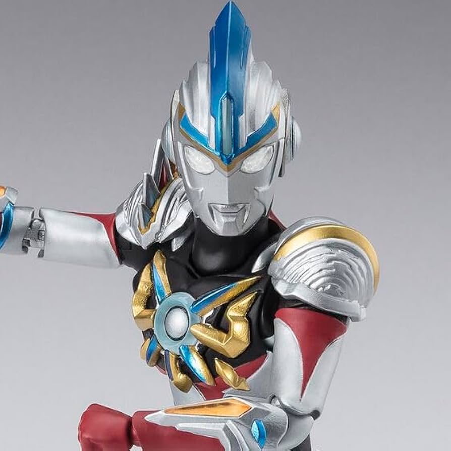 Amazon.co.jp: S H.Figuarts ウルトラマンオーブ オーブトリニティ