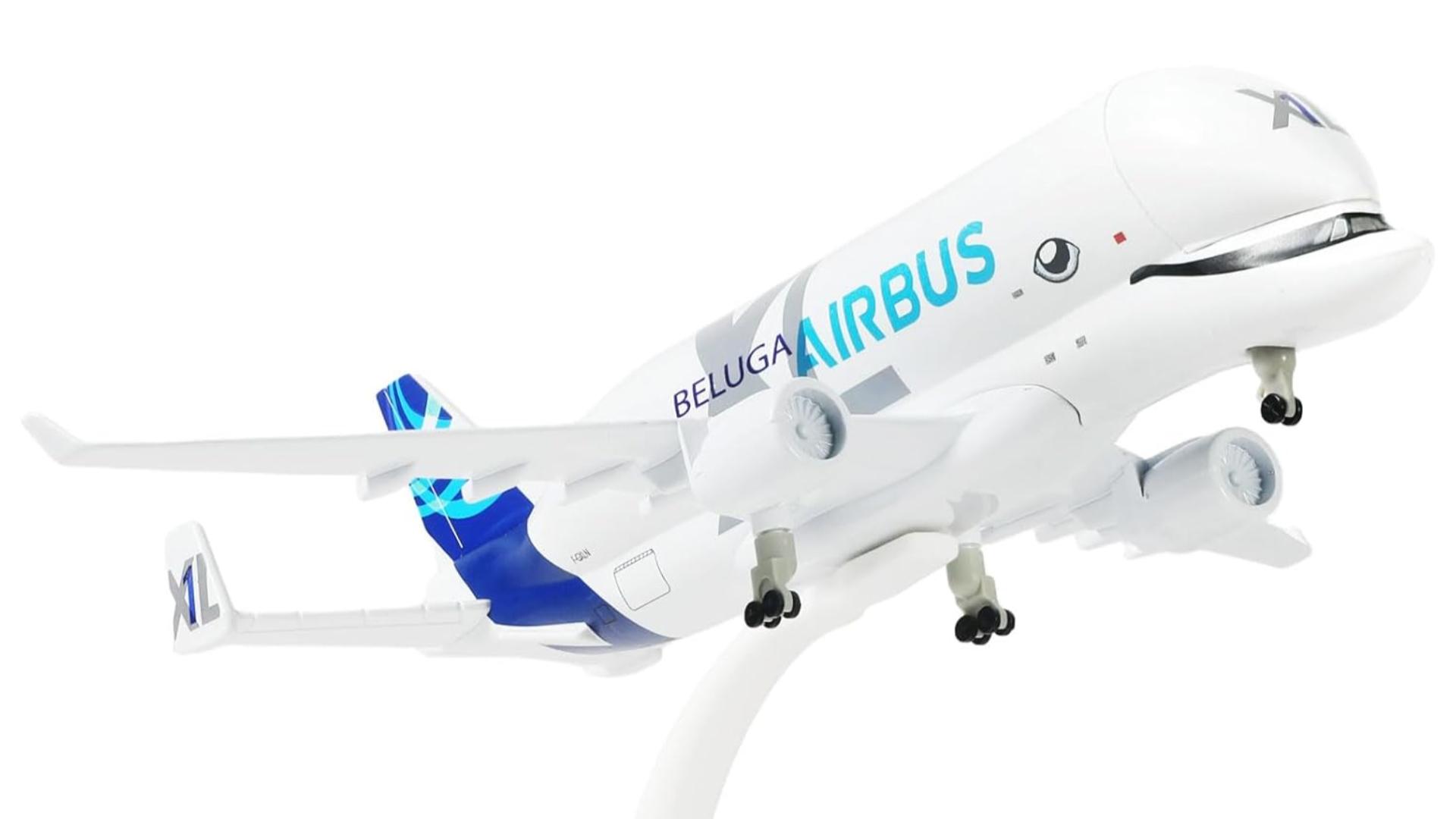 Amazon.co.jp: QIYUMOKE 1/300 A330 ベルーガ XL1 ダイキャストメタル