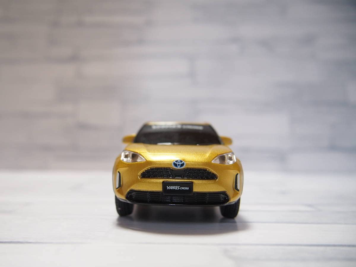 Amazon | ミニカー トヨタ ヤリスクロス YARiS CROSS プルバックカー