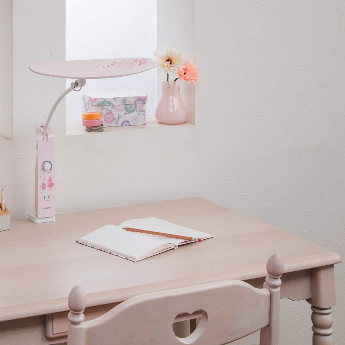 Amazon.co.jp: 【カリモク正規品】LED調光 デスクライト ディズニー