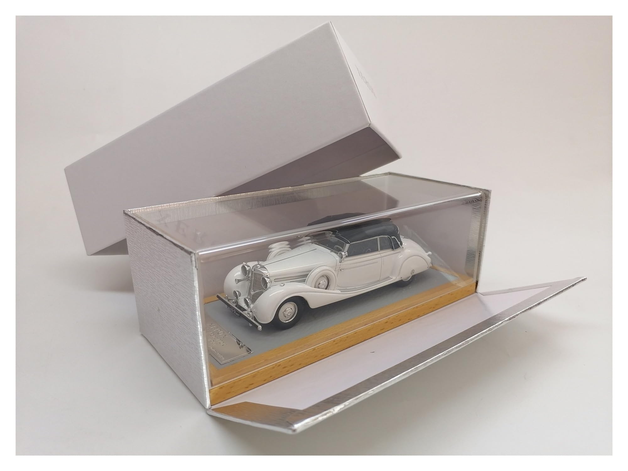 Amazon | ミニカー メルセデスベンツ 770K 1941 1:43 クラシックカー