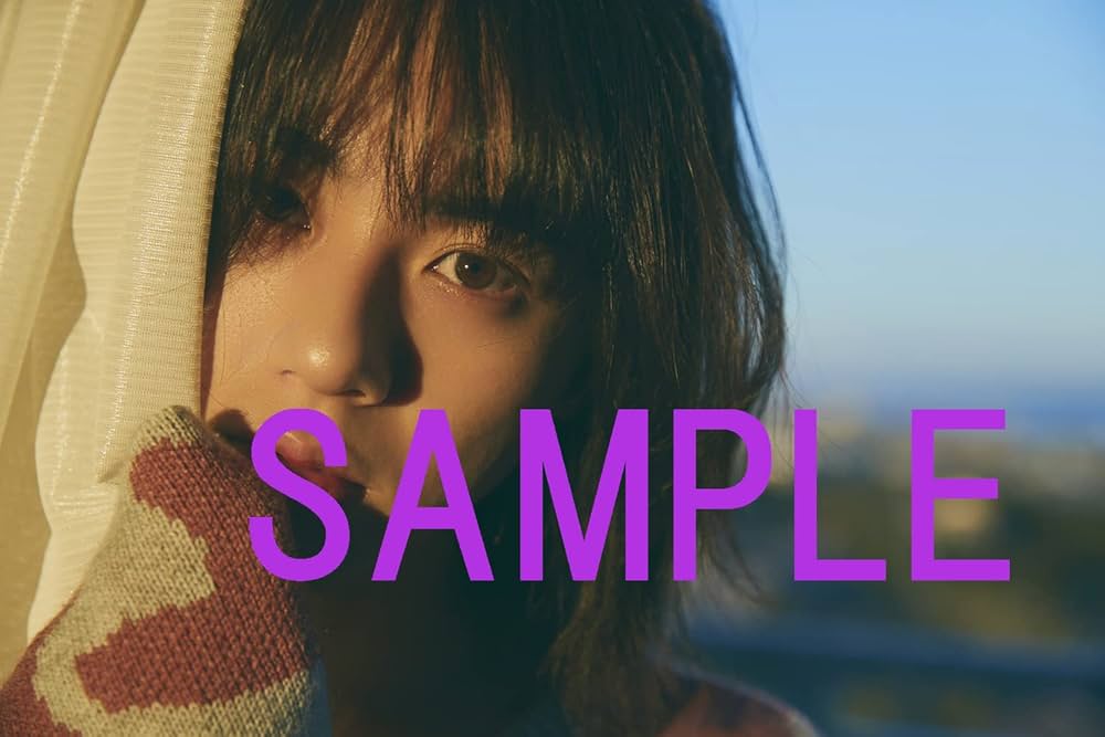 Amazon.co.jp: 【Amazon.co.jp 限定】世古口凌 1st写真集 戀紫 限定