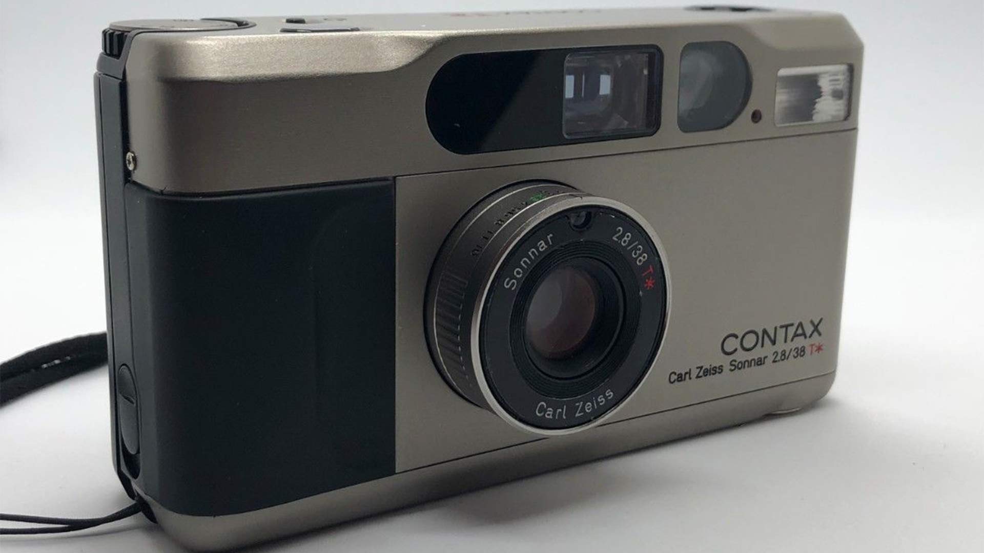 Amazon.com : Contax T2 Silver 35mm Camera : Point And Shoot Film