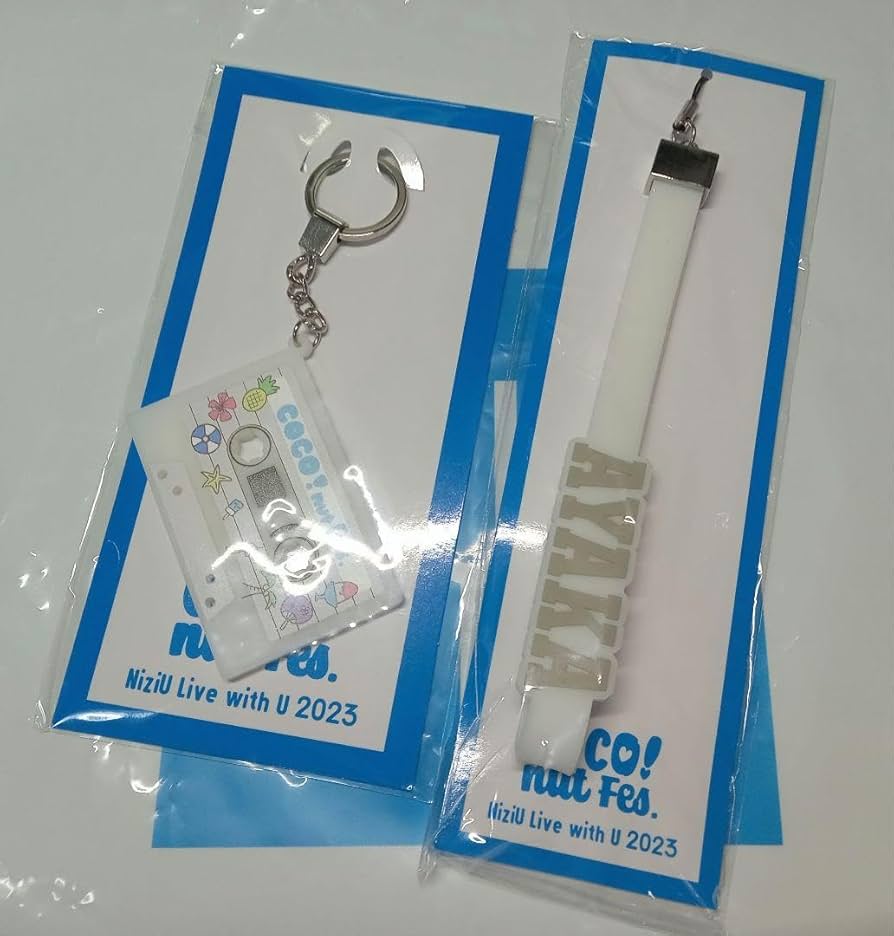 Amazon.co.jp: NiziU アヤカ ペンライトストラップ カセット