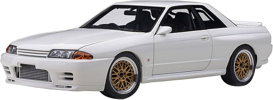 Amazon | ☆ オートアート 1/18 日産 スカイライン GT-R R32
