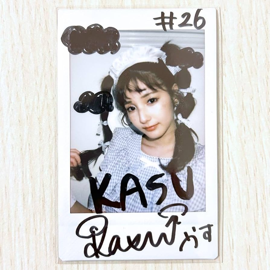 Amazon.co.jp: かすちゃん チェキ サイン入りLARME : 文房具・オフィス用品