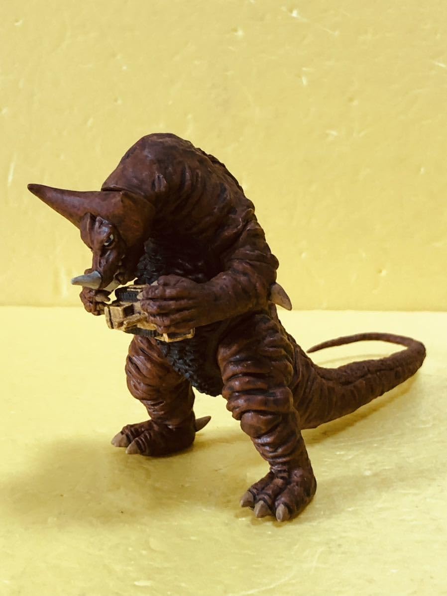 Amazon | 品 DGゴモラA HGマン セブン 怪獣 | ソフビ人形 | おもちゃ