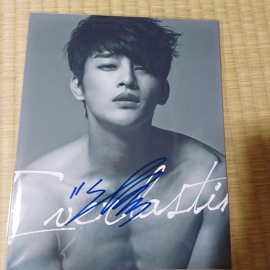 Amazon.co.jp: ソ・イングク 直筆サイン写真1 海外発行の証明書付属