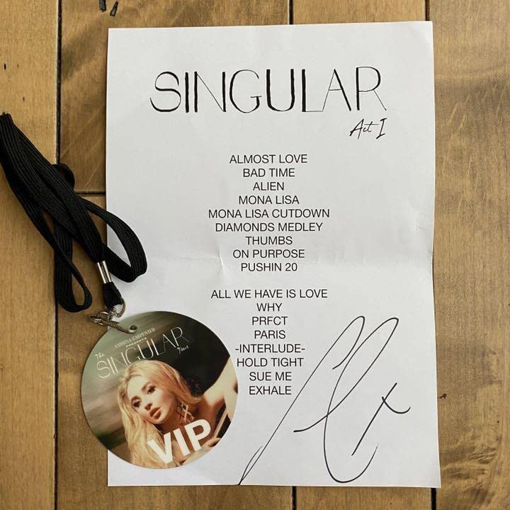 Amazon.co.jp: Sabrina Carpenter セットリスト ラミネート サブリナ