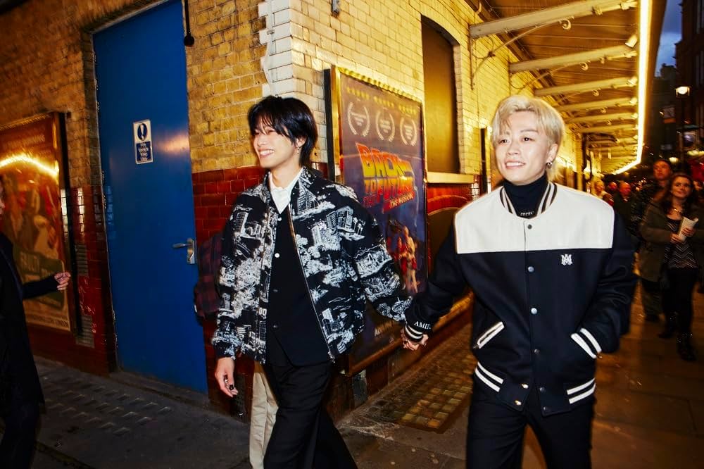 Amazon.co.jp: ネット書店限定版コムドット初期メン写真集『BUDDY