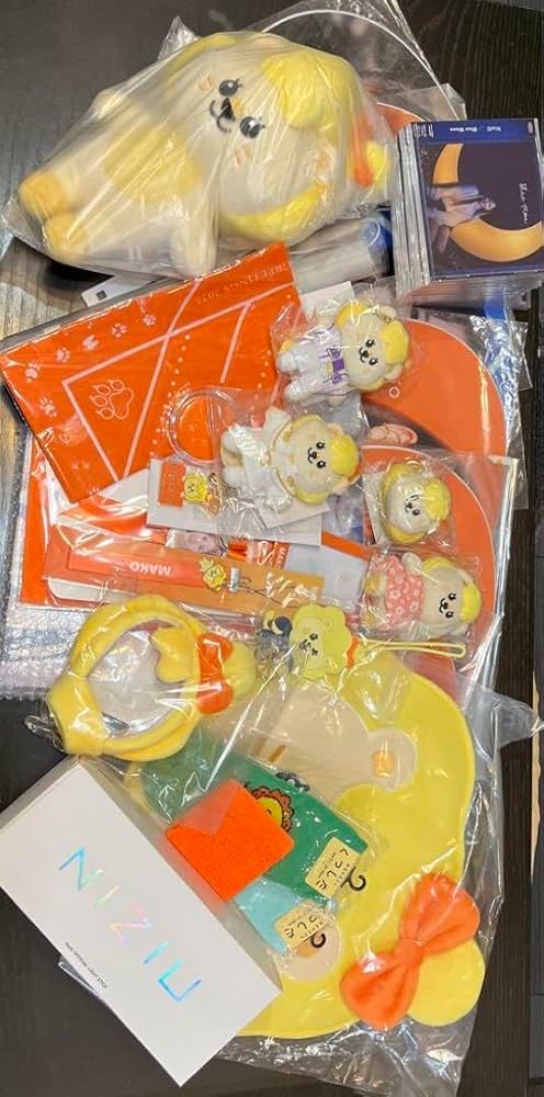 Amazon.co.jp: NiziU マコちゃん グッズ て PF : おもちゃ