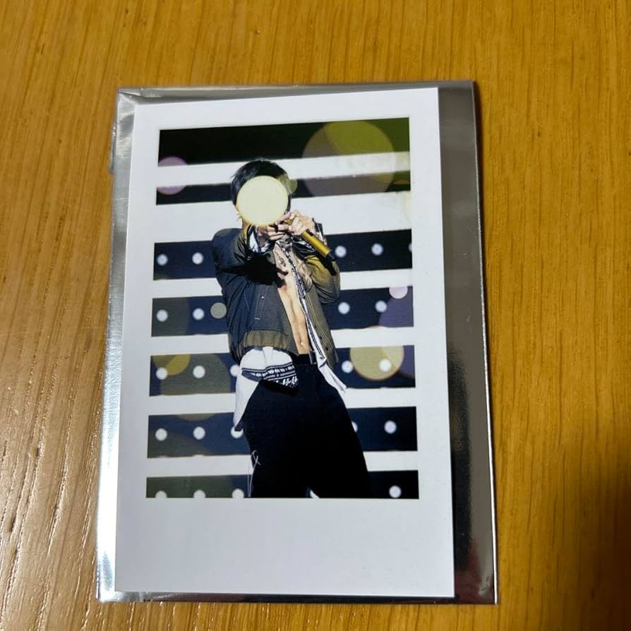 Amazon.co.jp: いれいす 悠佑 実写チェキ 2024 : おもちゃ