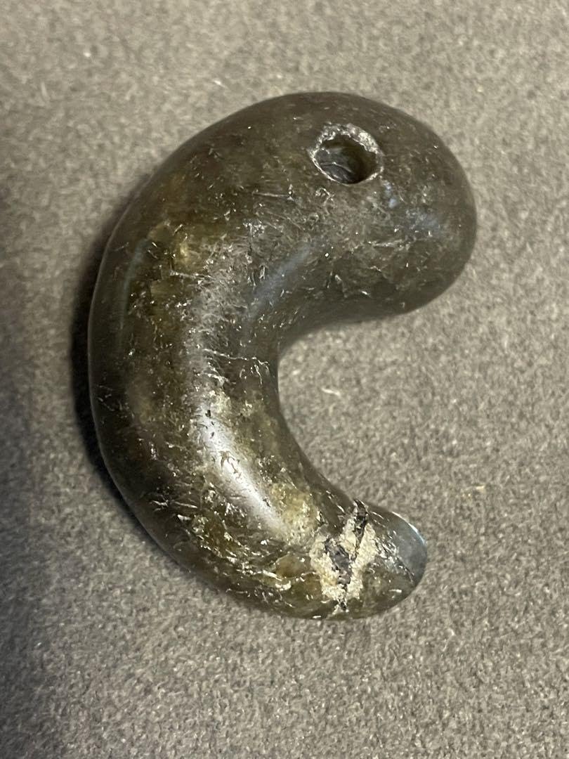 Amazon.co.jp: 古墳時代 勾玉 出土品 発掘品 大型4.8cm : おもちゃ