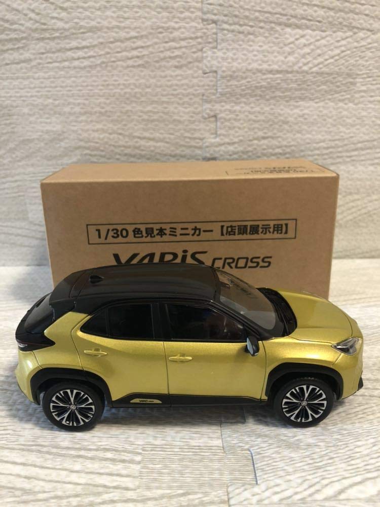 Amazon | 1/30 トヨタ 新型ヤリスクロス YARIS CROSS ハイブリッド