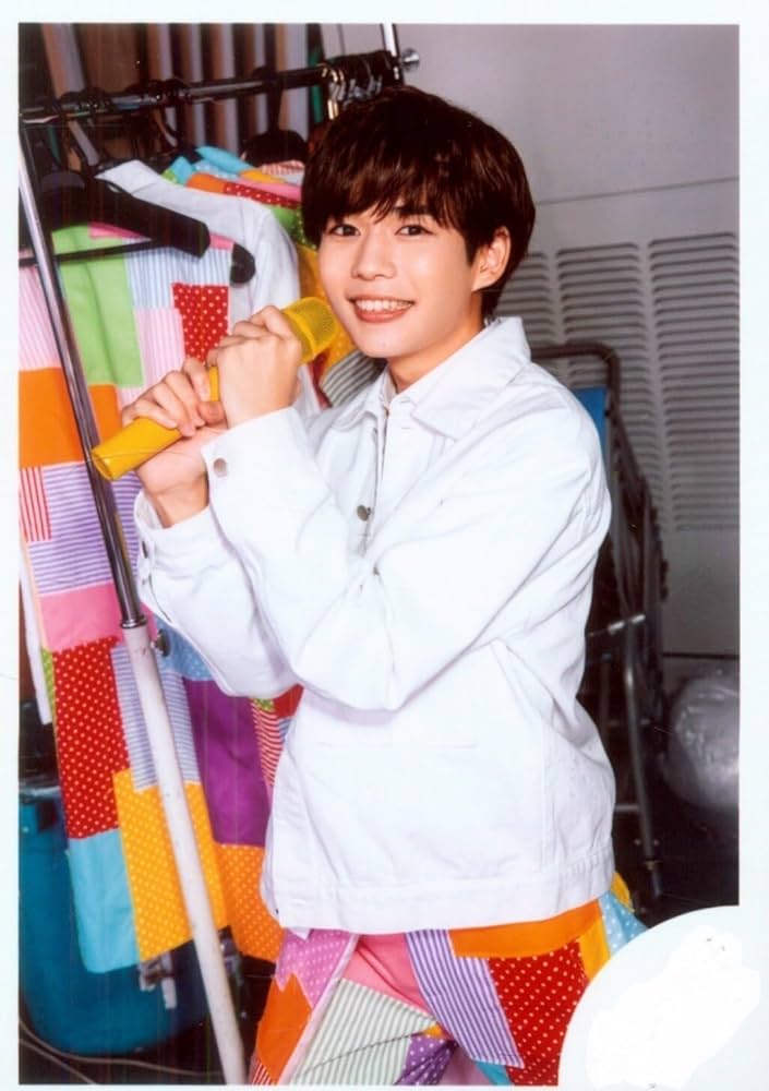 Amazon.co.jp: なにわ男子 公式生写真 初心LOVE MV & ジャケ写撮影オフ