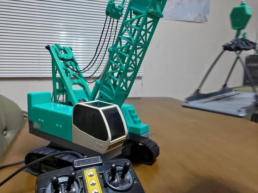 Amazon.co.jp: 貴重品 トイコー KOBELCO クローラークレーン7070